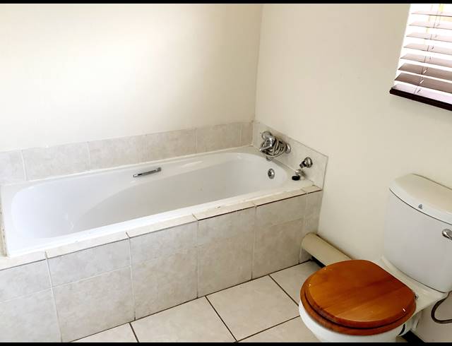 2 BEDROOM APARTMENT FOR SALE IN HONEYPARK